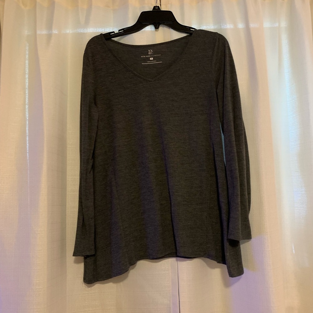New York & Company T-shirt